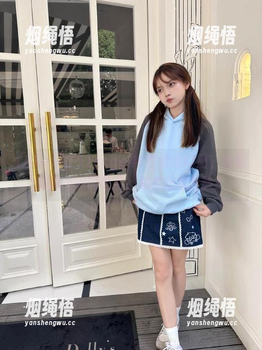 51cc 在51ccgg40的传送门前,黑料好像上班的社畜,总是愁眉苦脸?