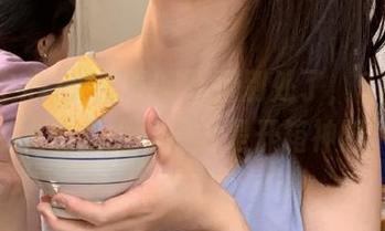 别把眼睛盯着别处了,91中心今天的免费瓜基本是开箱神器!