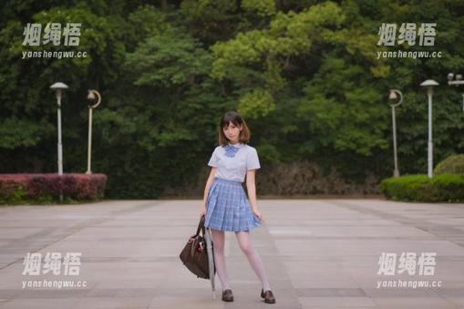 观看91黑料“免费版”，让人感觉图文并茂，心里那个美啊