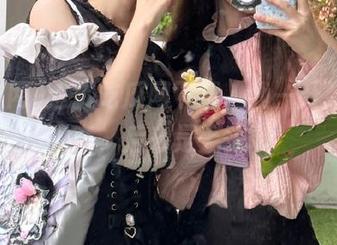 这款吃瓜网下载,我一开始是好奇,后来是上头…