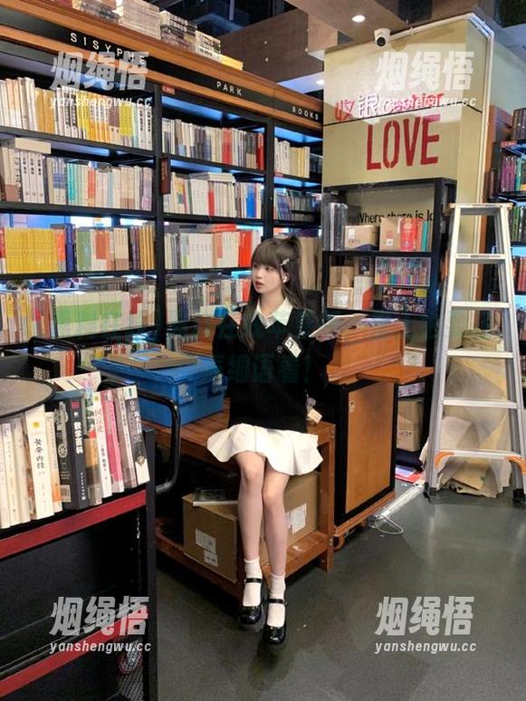 黑料在线苹果版，皇上也要轻声细语看！