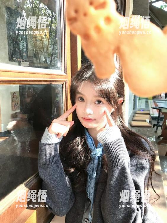 黑料网 就在黑料网首页翻了个千年旧账,app真能复制历史吗?